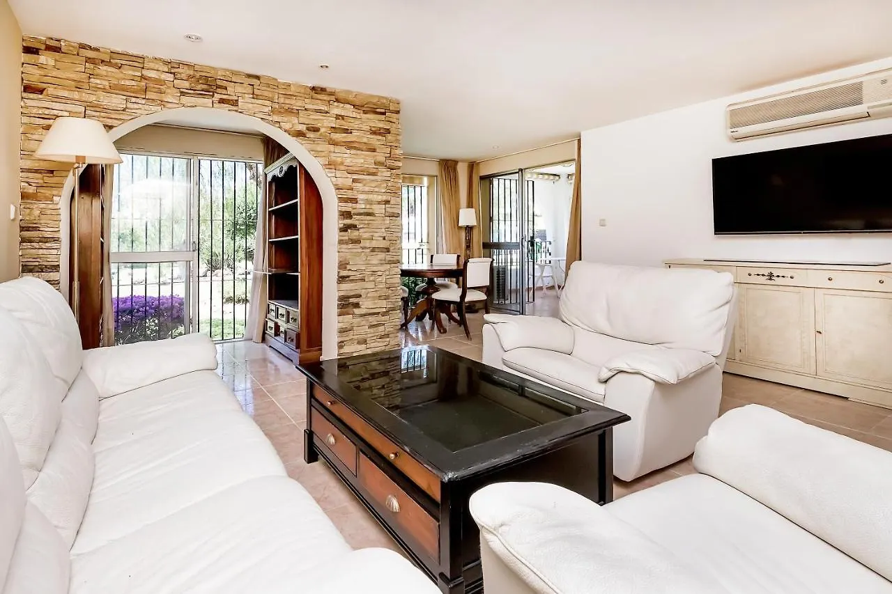 Bhost - Las Acacias Apartment Estepona